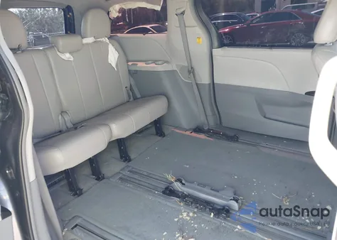 2011 Toyota Sienna Le V6 из США, поврежденный, VIN 5TDKK3DC4BS137953